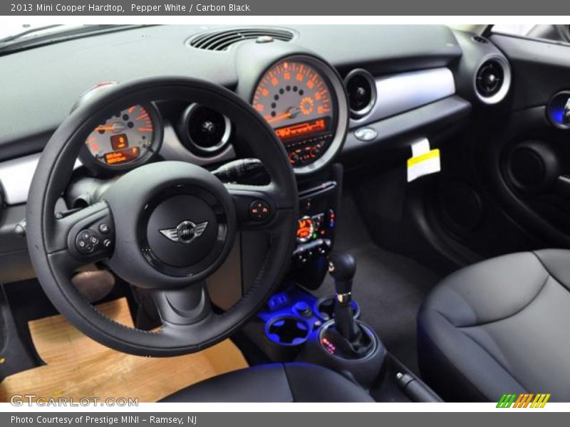 Pepper White / Carbon Black 2013 Mini Cooper Hardtop