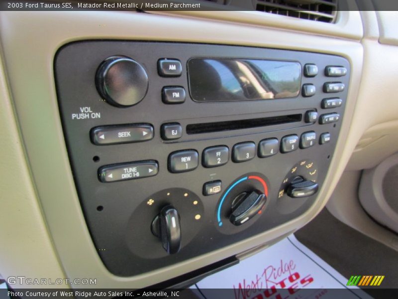Matador Red Metallic / Medium Parchment 2003 Ford Taurus SES