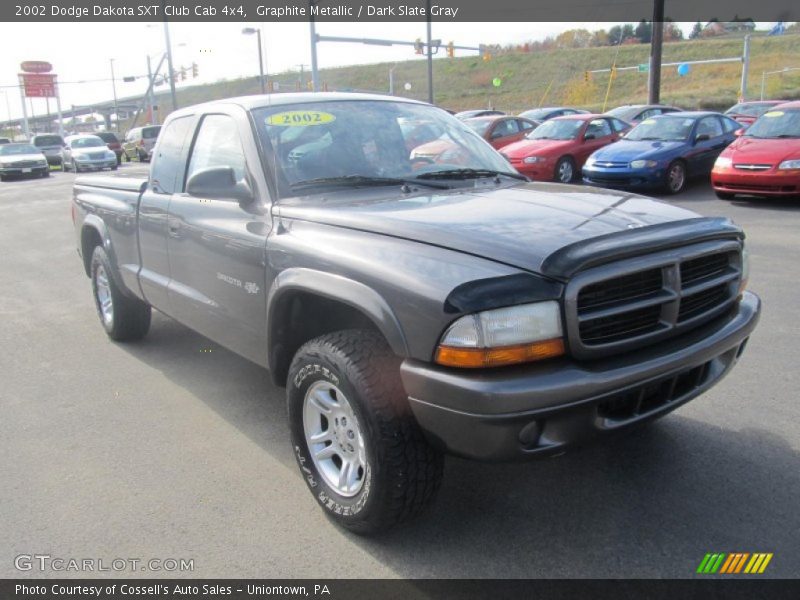 Front 3/4 View of 2002 Dakota SXT Club Cab 4x4