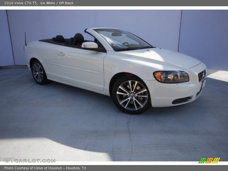 Ice White / Off Black 2010 Volvo C70 T5