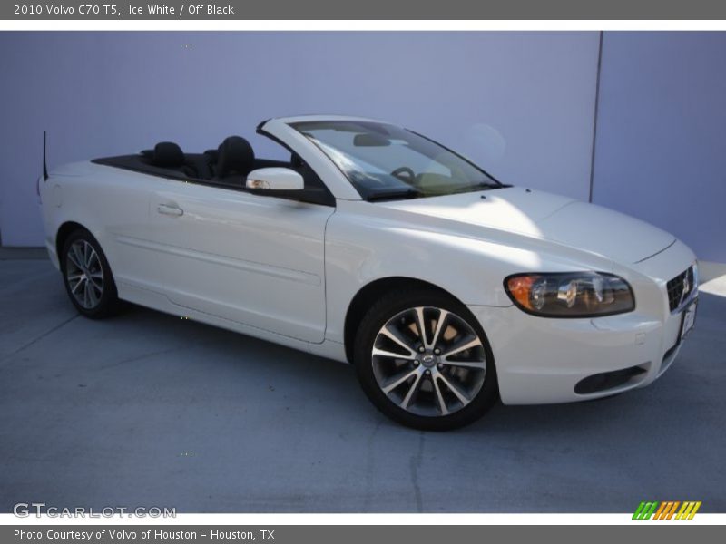 Ice White / Off Black 2010 Volvo C70 T5