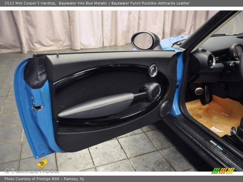 Bayswater Kite Blue Metallic / Bayswater Punch Rocklike Anthracite Leather 2013 Mini Cooper S Hardtop