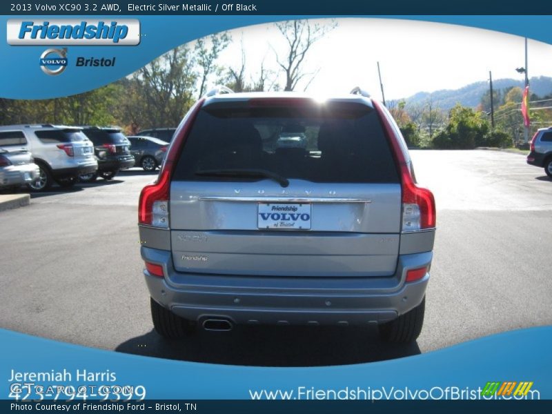 Electric Silver Metallic / Off Black 2013 Volvo XC90 3.2 AWD