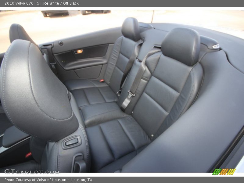 Ice White / Off Black 2010 Volvo C70 T5