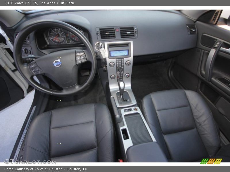 Ice White / Off Black 2010 Volvo C70 T5