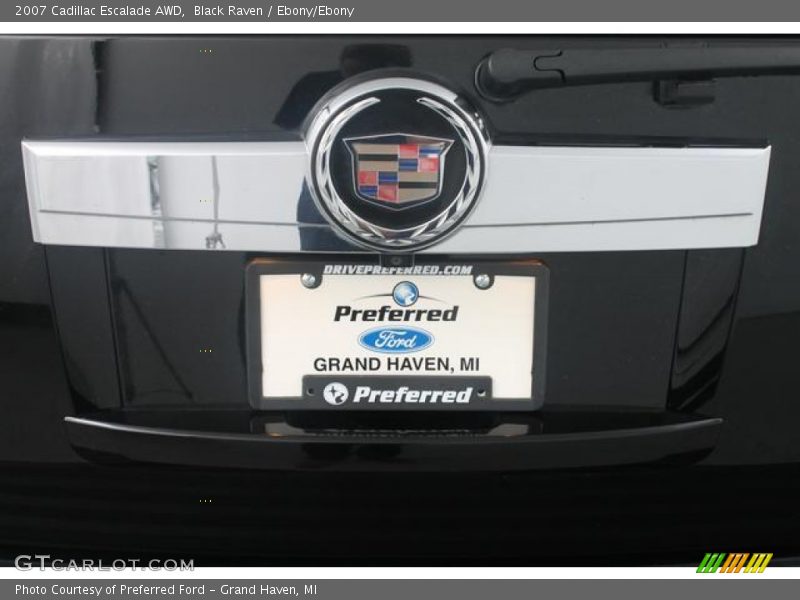 Black Raven / Ebony/Ebony 2007 Cadillac Escalade AWD