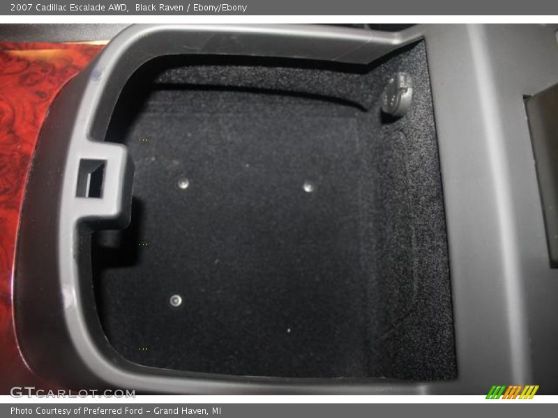 Black Raven / Ebony/Ebony 2007 Cadillac Escalade AWD