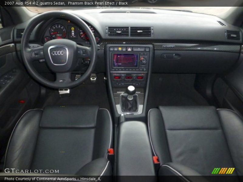 Dashboard of 2007 RS4 4.2 quattro Sedan