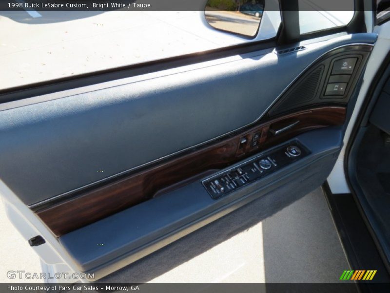 Bright White / Taupe 1998 Buick LeSabre Custom