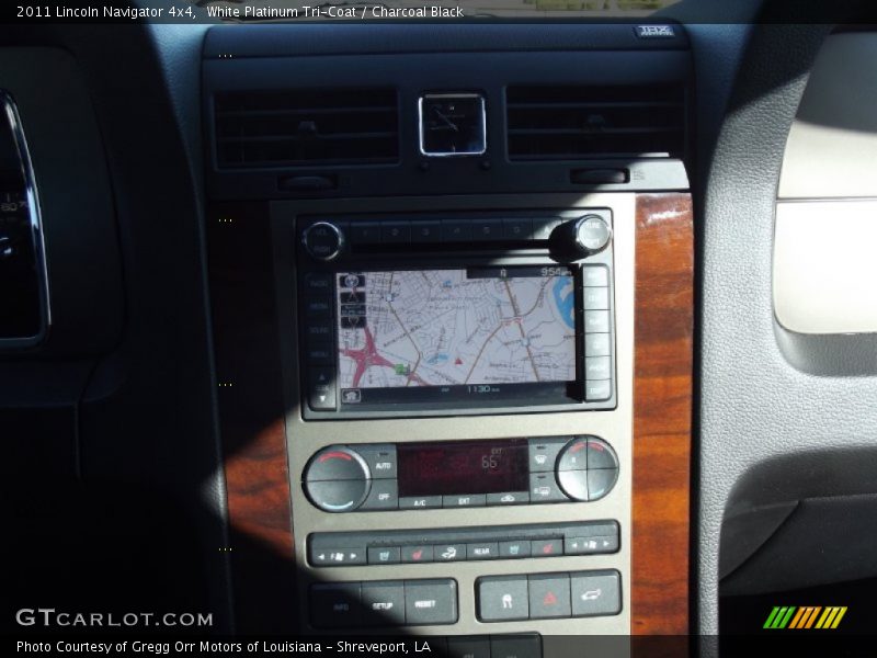 White Platinum Tri-Coat / Charcoal Black 2011 Lincoln Navigator 4x4