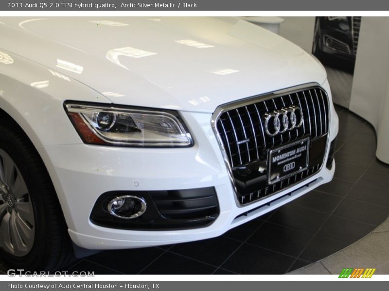 Arctic Silver Metallic / Black 2013 Audi Q5 2.0 TFSI hybrid quattro