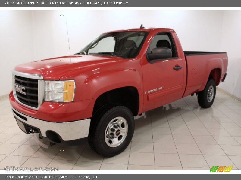 Front 3/4 View of 2007 Sierra 2500HD Regular Cab 4x4