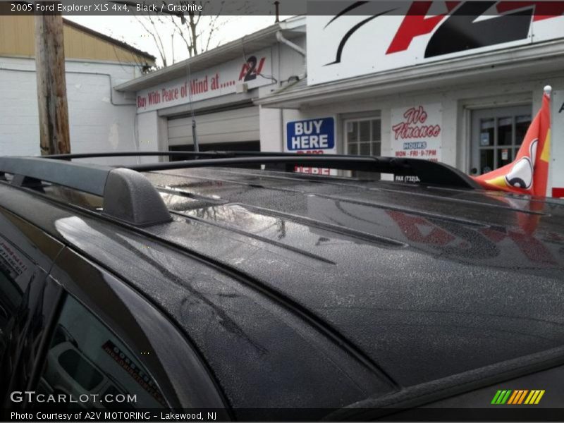 Black / Graphite 2005 Ford Explorer XLS 4x4