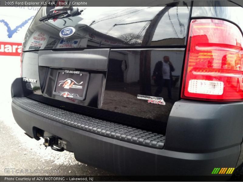Black / Graphite 2005 Ford Explorer XLS 4x4