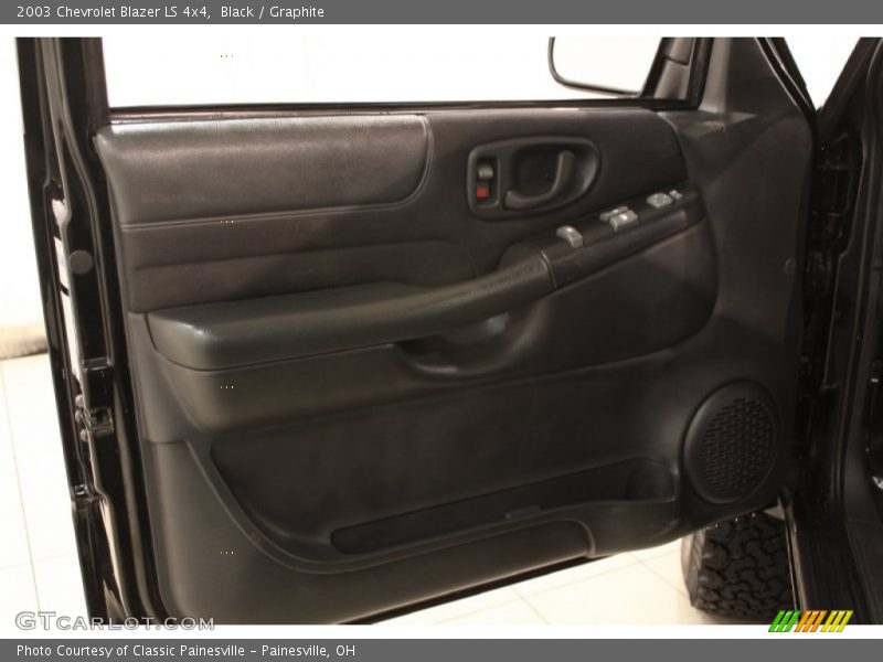 Door Panel of 2003 Blazer LS 4x4