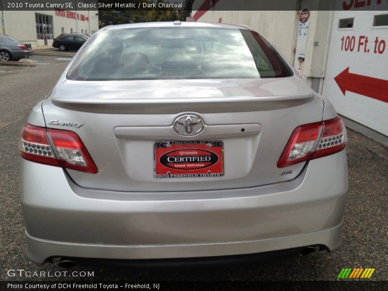 Classic Silver Metallic / Dark Charcoal 2010 Toyota Camry SE