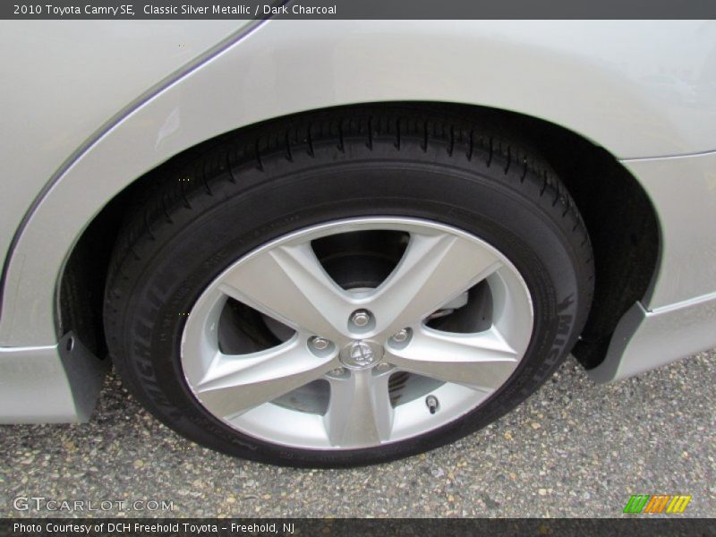 Classic Silver Metallic / Dark Charcoal 2010 Toyota Camry SE