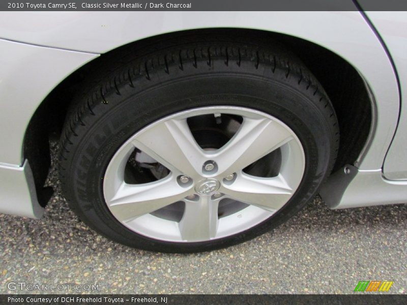 Classic Silver Metallic / Dark Charcoal 2010 Toyota Camry SE