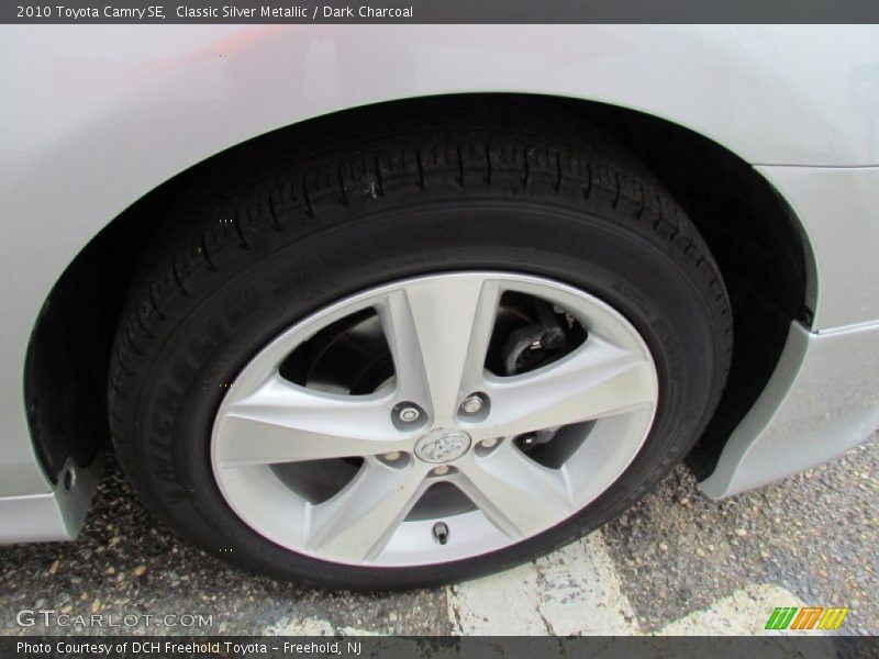 Classic Silver Metallic / Dark Charcoal 2010 Toyota Camry SE