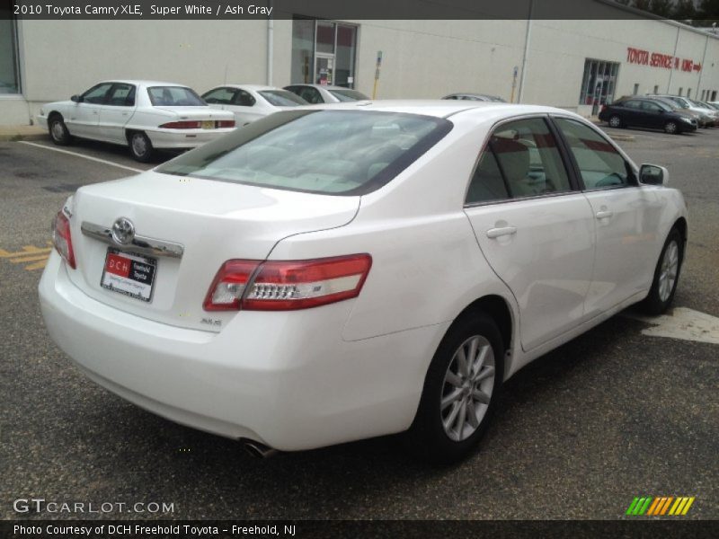Super White / Ash Gray 2010 Toyota Camry XLE