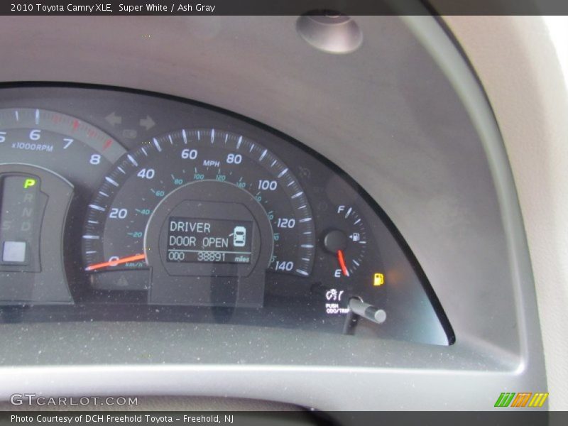 Super White / Ash Gray 2010 Toyota Camry XLE