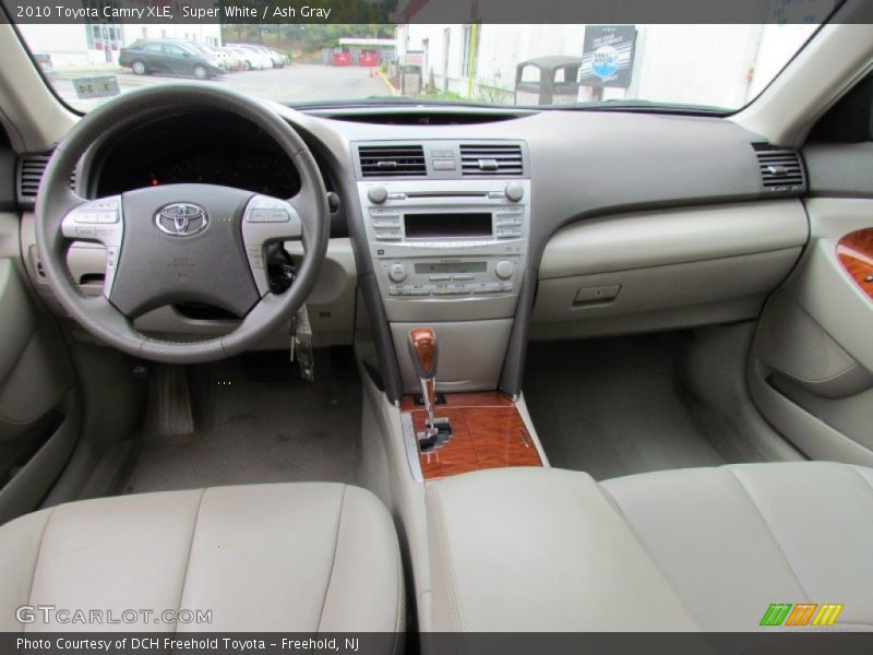 Super White / Ash Gray 2010 Toyota Camry XLE