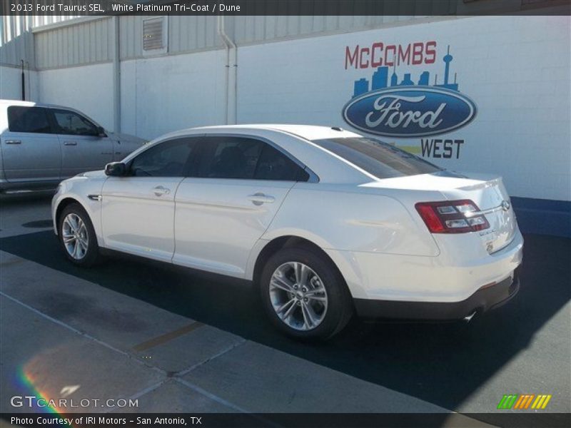White Platinum Tri-Coat / Dune 2013 Ford Taurus SEL