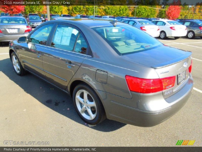 Willow Gray / Gray 2010 Hyundai Sonata SE