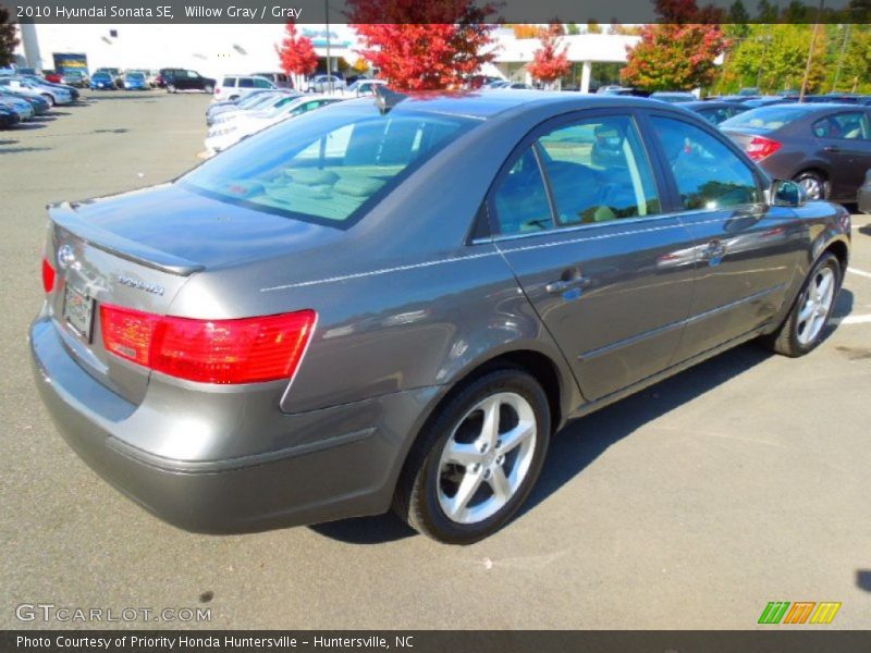 Willow Gray / Gray 2010 Hyundai Sonata SE