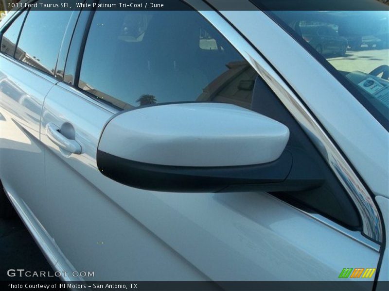 White Platinum Tri-Coat / Dune 2013 Ford Taurus SEL
