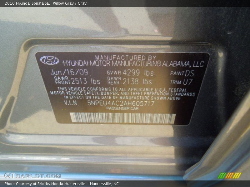 Willow Gray / Gray 2010 Hyundai Sonata SE