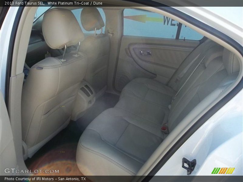 White Platinum Tri-Coat / Dune 2013 Ford Taurus SEL
