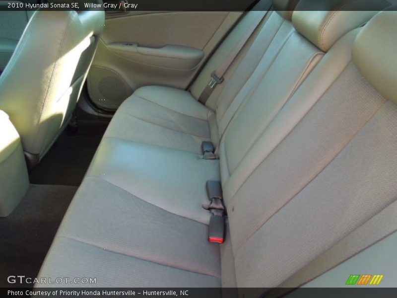 Willow Gray / Gray 2010 Hyundai Sonata SE