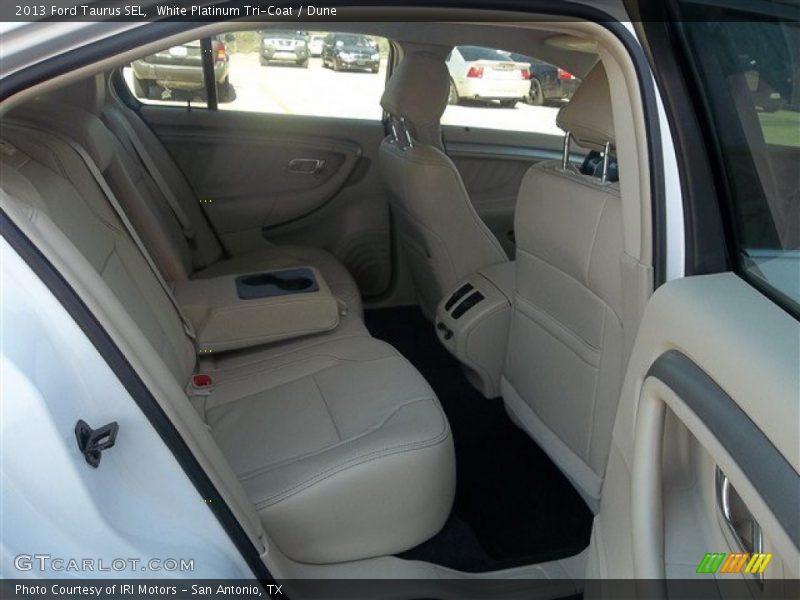 White Platinum Tri-Coat / Dune 2013 Ford Taurus SEL