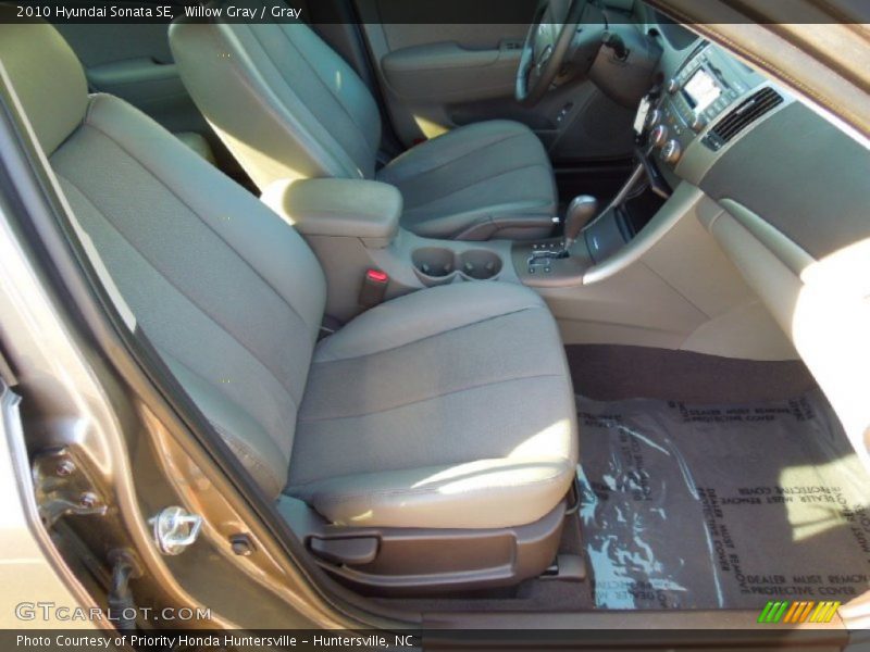 Willow Gray / Gray 2010 Hyundai Sonata SE