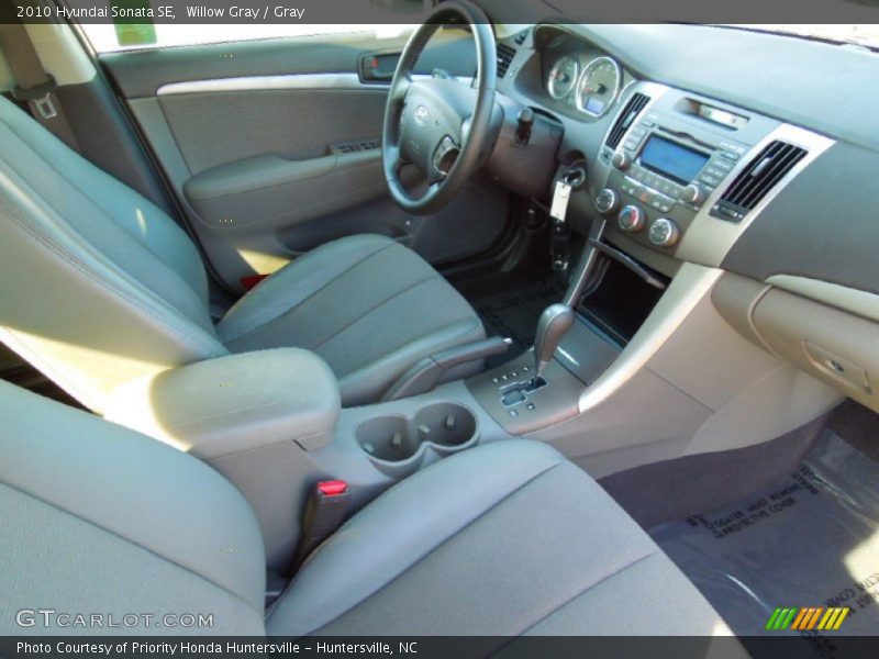 Willow Gray / Gray 2010 Hyundai Sonata SE