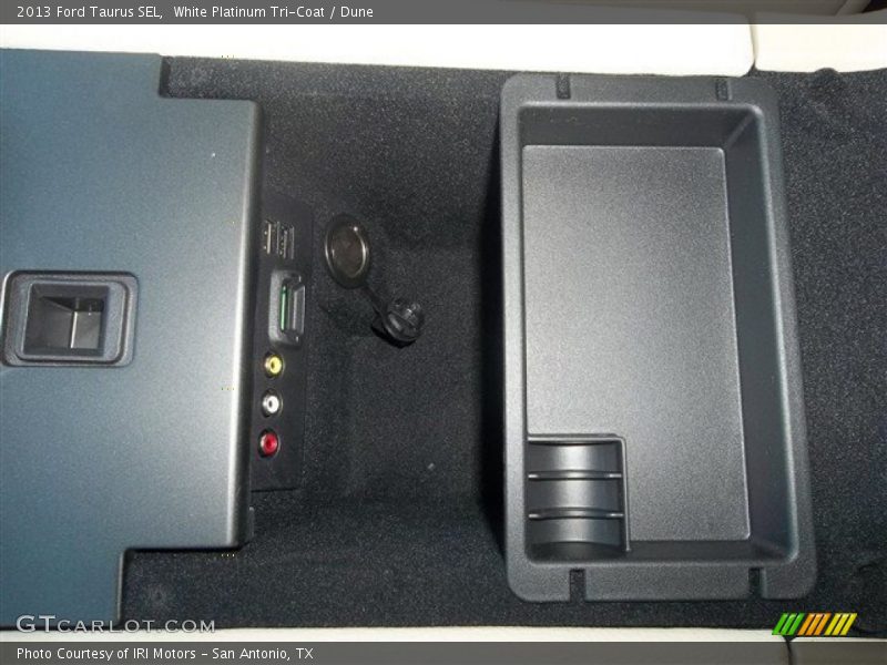 White Platinum Tri-Coat / Dune 2013 Ford Taurus SEL