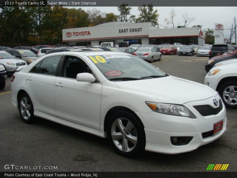 Super White / Dark Charcoal 2010 Toyota Camry SE