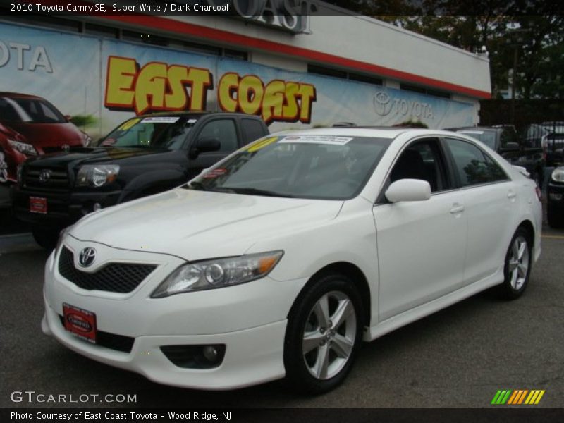 Super White / Dark Charcoal 2010 Toyota Camry SE