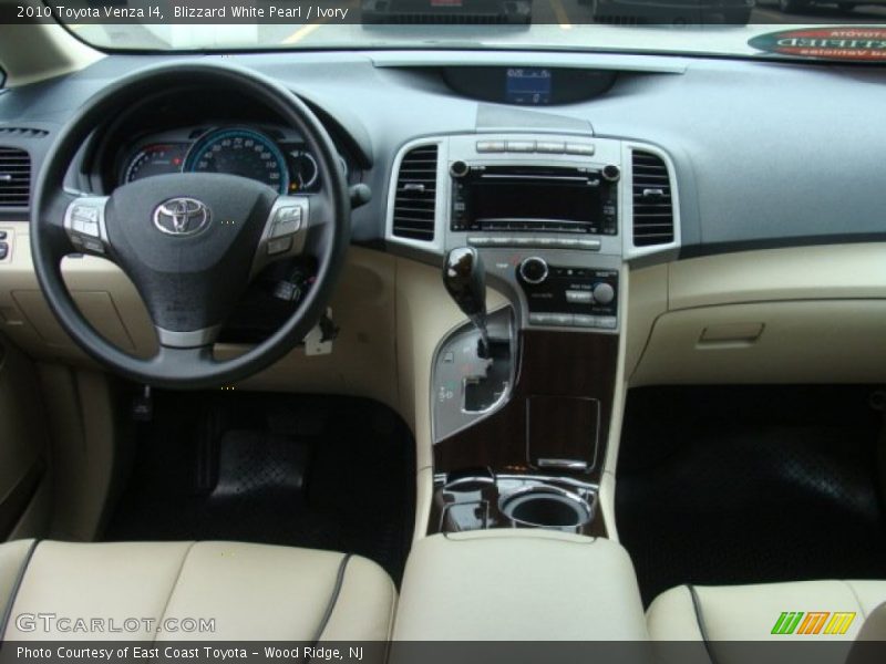 Blizzard White Pearl / Ivory 2010 Toyota Venza I4