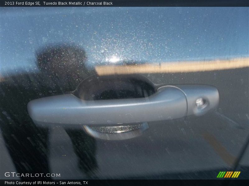 Tuxedo Black Metallic / Charcoal Black 2013 Ford Edge SE