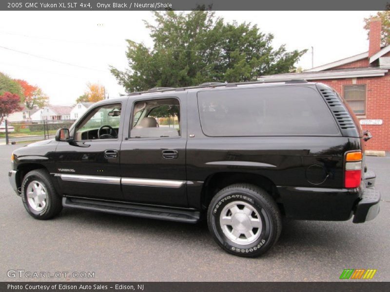 Onyx Black / Neutral/Shale 2005 GMC Yukon XL SLT 4x4