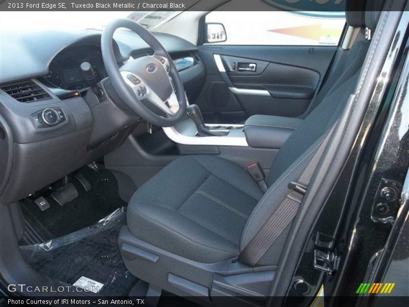 Tuxedo Black Metallic / Charcoal Black 2013 Ford Edge SE
