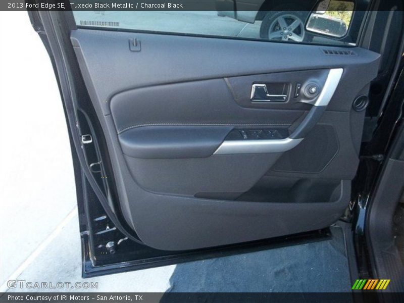 Tuxedo Black Metallic / Charcoal Black 2013 Ford Edge SE