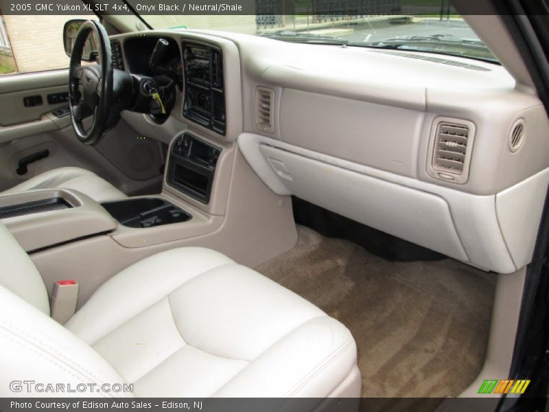 Onyx Black / Neutral/Shale 2005 GMC Yukon XL SLT 4x4