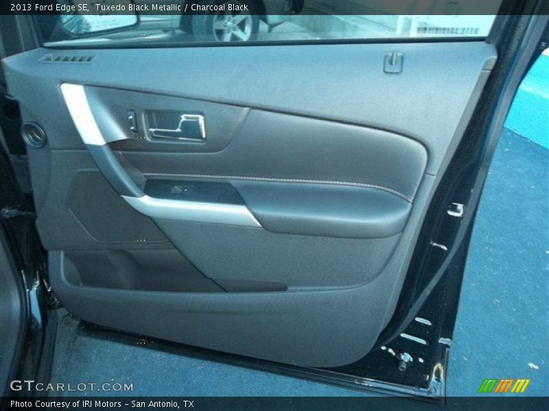 Tuxedo Black Metallic / Charcoal Black 2013 Ford Edge SE