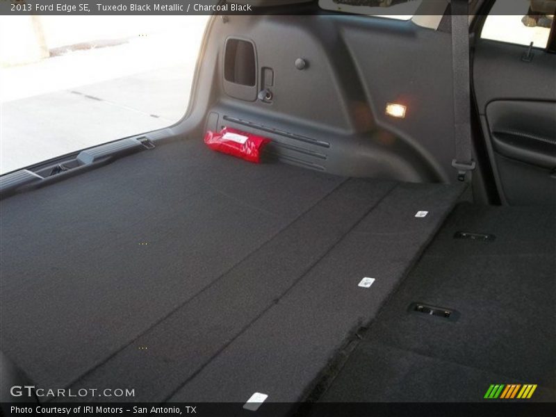 Tuxedo Black Metallic / Charcoal Black 2013 Ford Edge SE