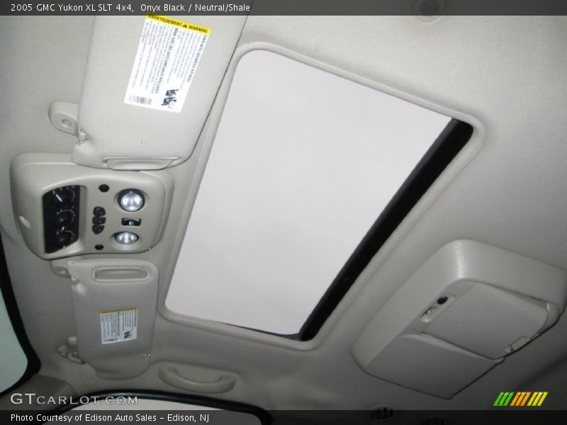 Onyx Black / Neutral/Shale 2005 GMC Yukon XL SLT 4x4