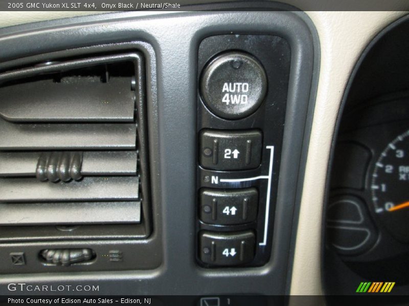 Onyx Black / Neutral/Shale 2005 GMC Yukon XL SLT 4x4