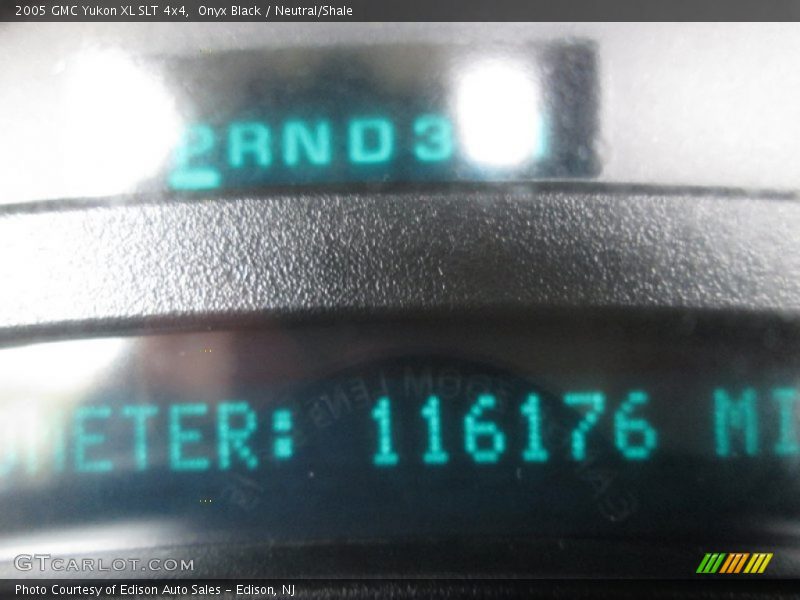 Onyx Black / Neutral/Shale 2005 GMC Yukon XL SLT 4x4
